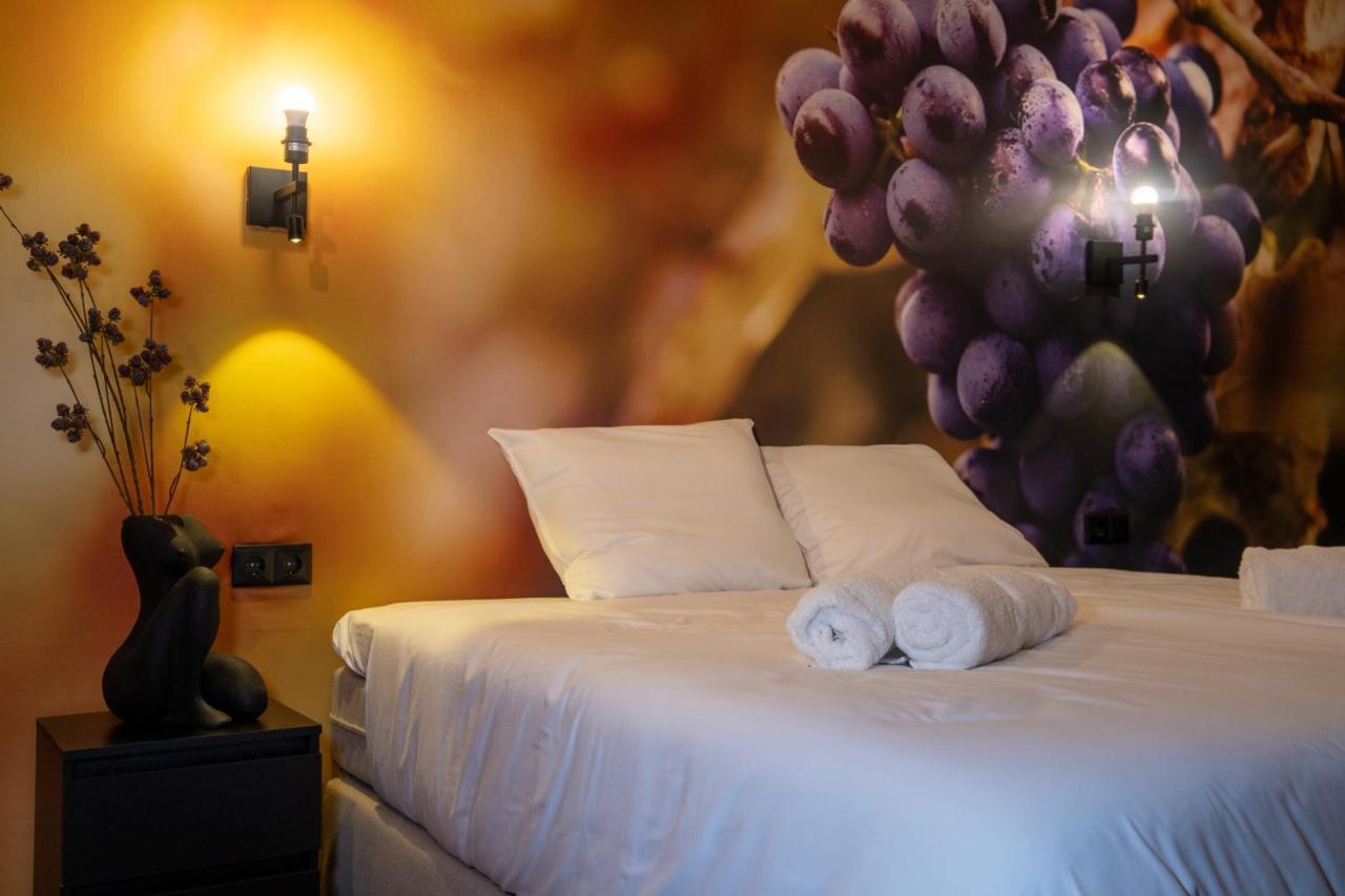 Hotel Four Гелдроп Екстериор снимка