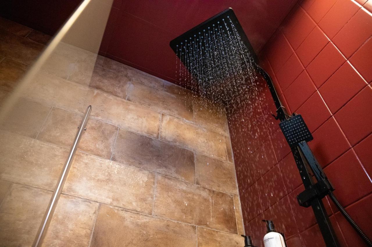 Hotel Four Гелдроп Екстериор снимка